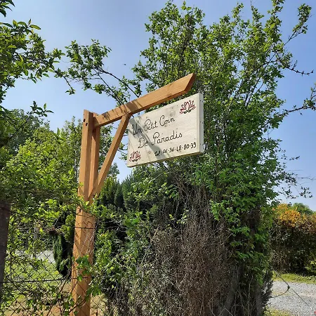 Un Petit Coin De Paradis * Clairfontaine